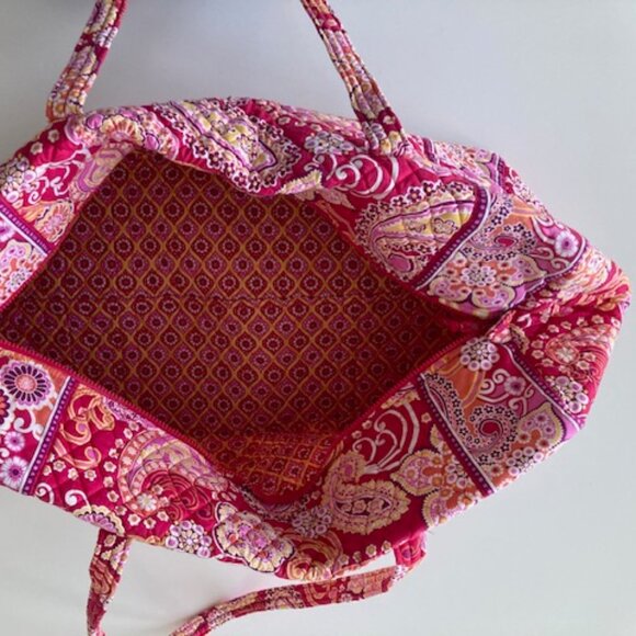 Vera Bradley Raspberry Fizz Original Duffel - Large - Picture 3 of 3